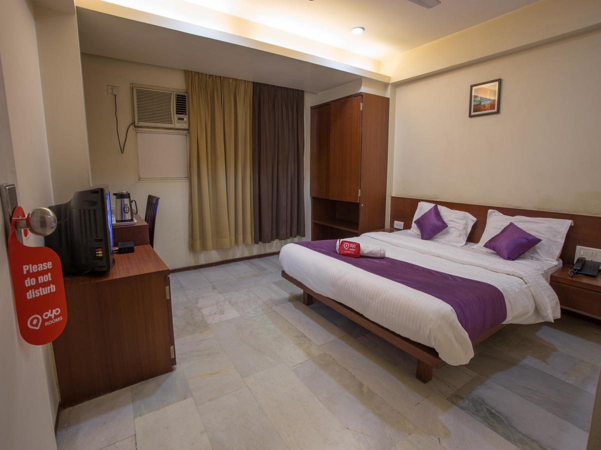 Hotel Oyo 13771 Executive Residency à Pune Extérieur photo
