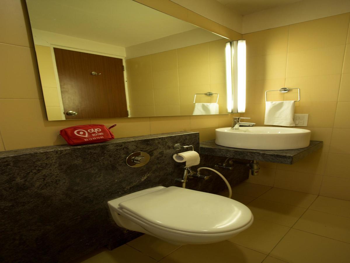 Hotel Oyo 13771 Executive Residency à Pune Extérieur photo