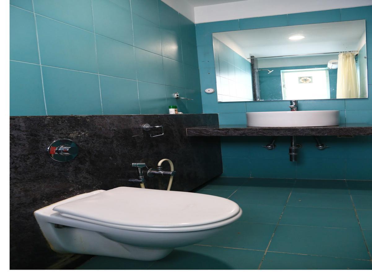 Hotel Oyo 13771 Executive Residency à Pune Extérieur photo