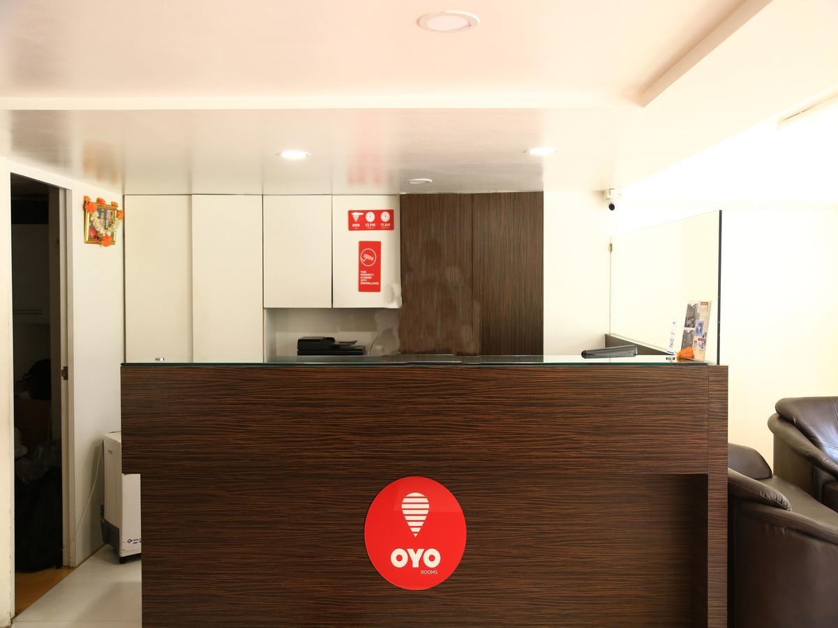 Hotel Oyo 13771 Executive Residency à Pune Extérieur photo