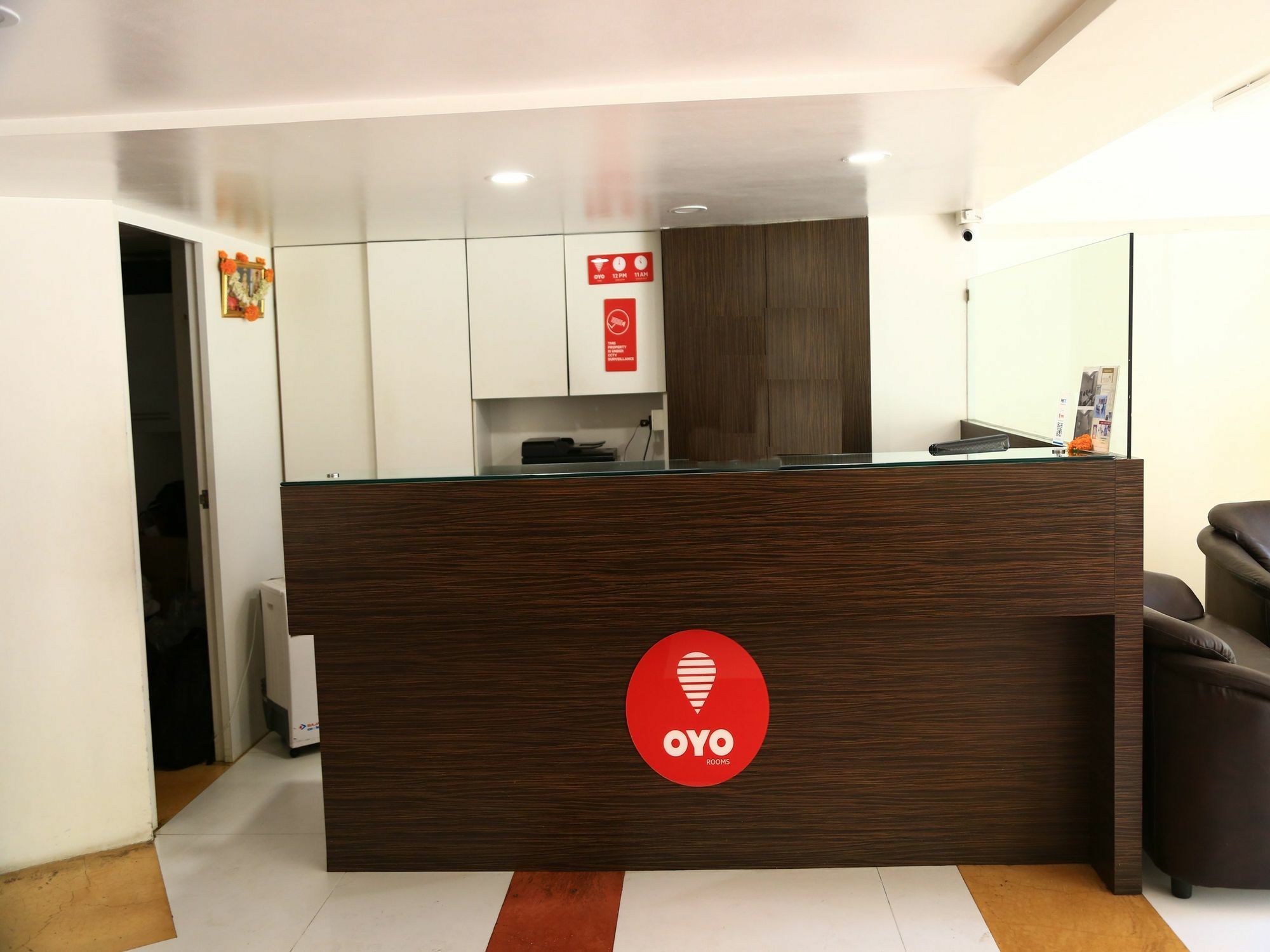 Hotel Oyo 13771 Executive Residency à Pune Extérieur photo