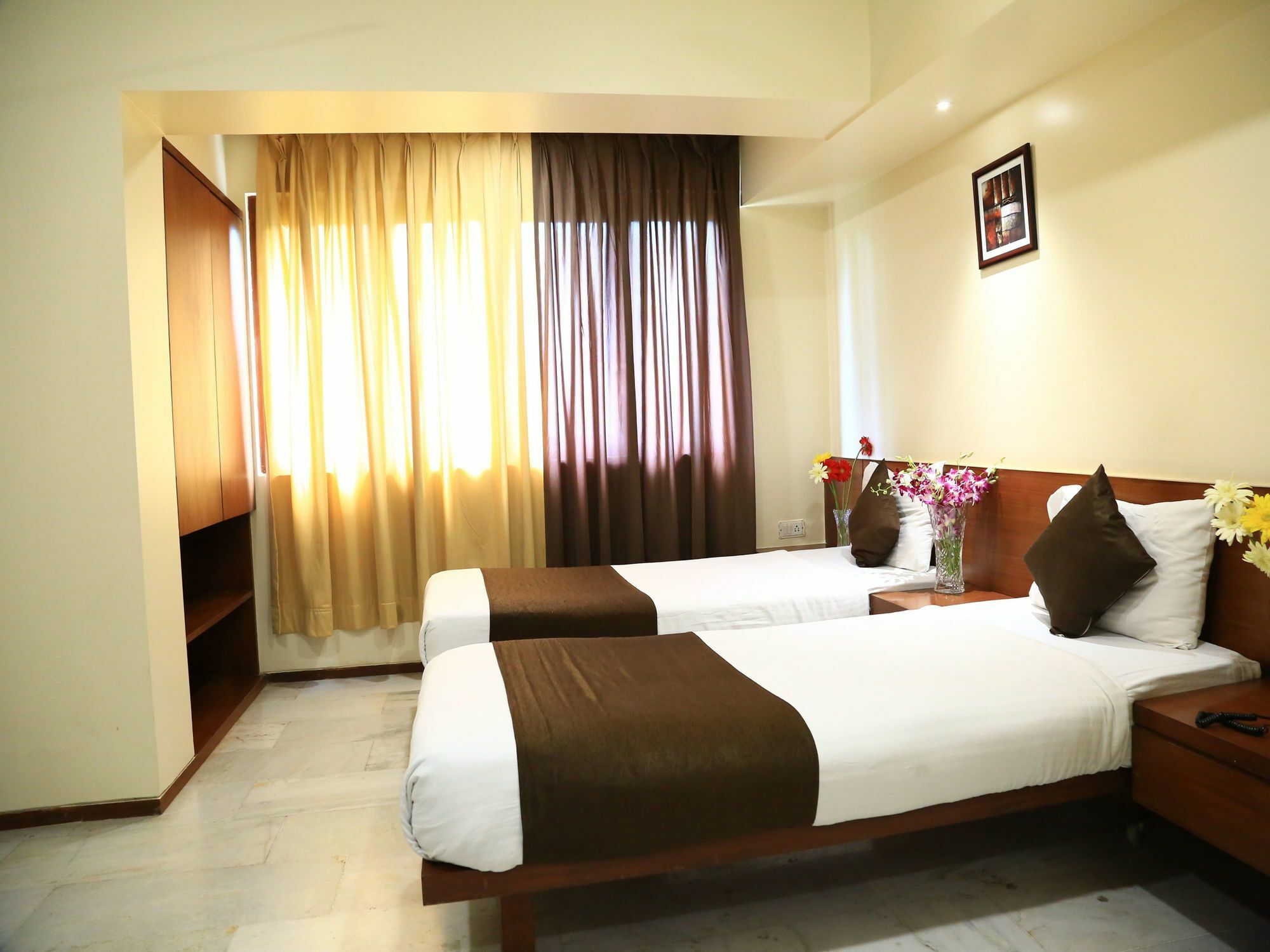 Hotel Oyo 13771 Executive Residency à Pune Extérieur photo