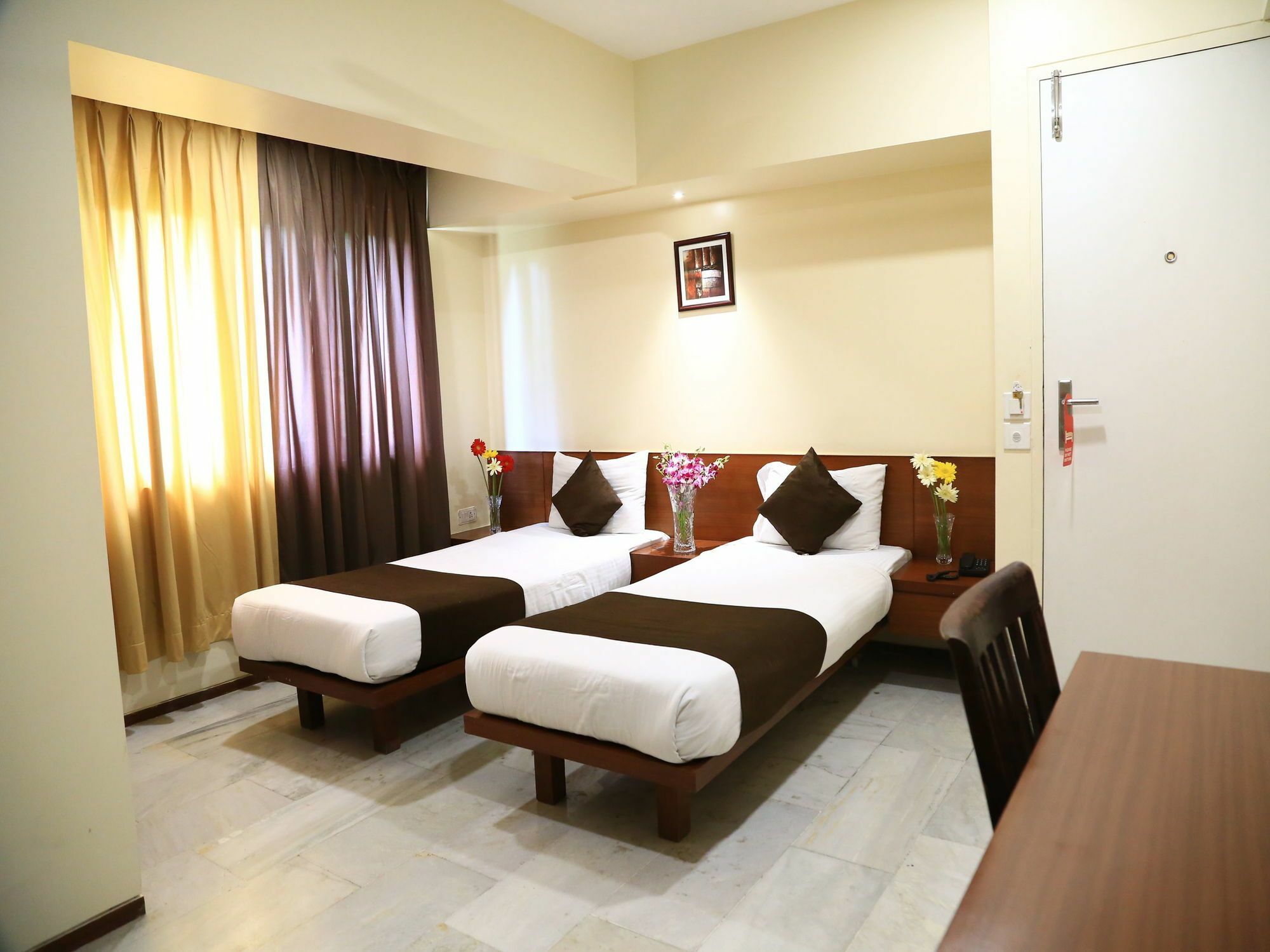 Hotel Oyo 13771 Executive Residency à Pune Extérieur photo